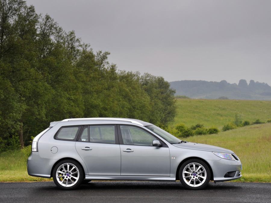  Saab 9-3 SportCombi 2008 года  (UK) (фото 4 из 5)
